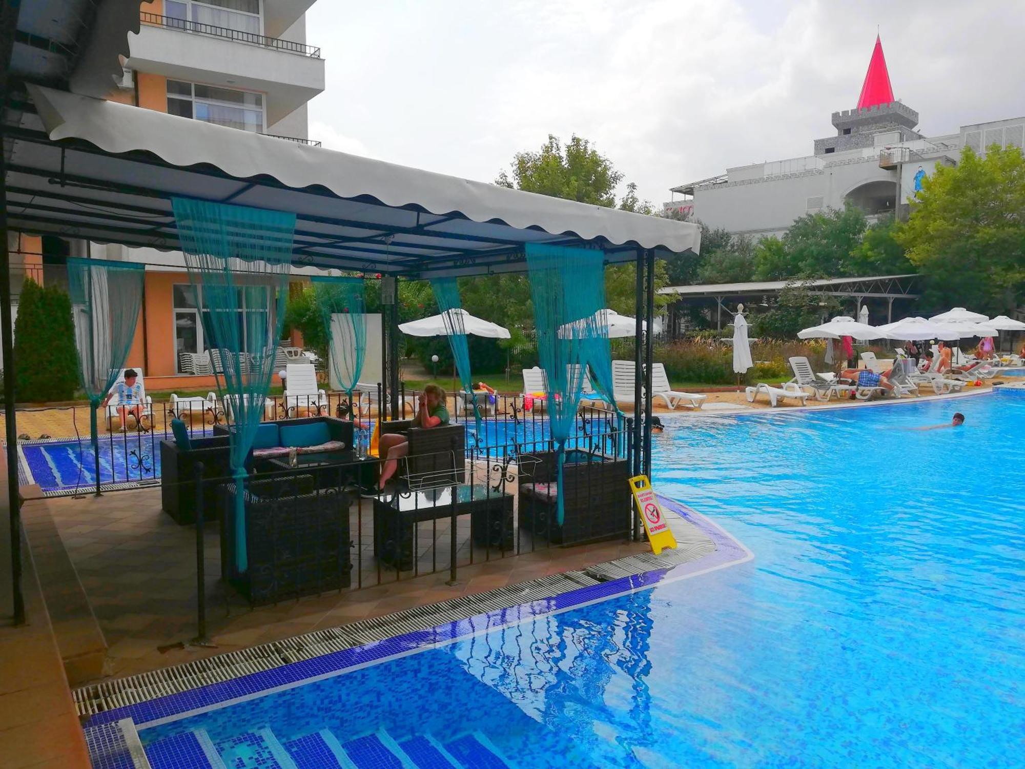 Apartment Daisy Grand Kamelia ซันนีบีช ภายนอก รูปภาพ